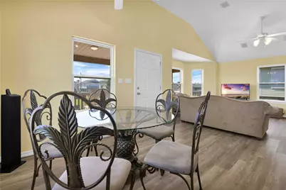 4023 Grayson Dr, Galveston, TX 77554 - Photo 15