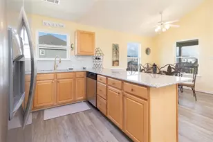 4023 Grayson Dr, Galveston, TX 77554 - Photo 13