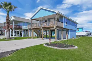 4023 Grayson Dr, Galveston, TX 77554 - Photo 3