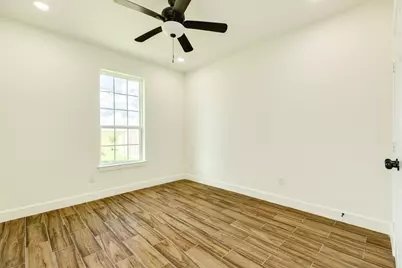 2138 Twin Lakes Boulevard, West Columbia, TX 77486 - Photo 25