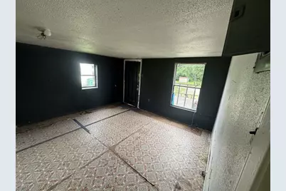801 Clark Street, Fairfield, TX 75840 - Photo 3