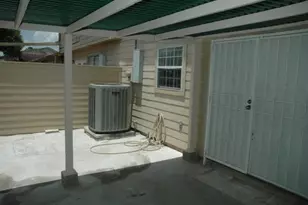 10325 Huntington Pl Dr, Houston, TX 77099 - Photo 11