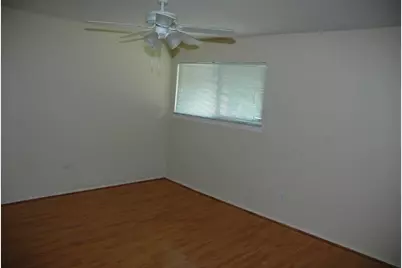 10325 Huntington Place Drive #325, Houston, TX 77099 - Photo 7