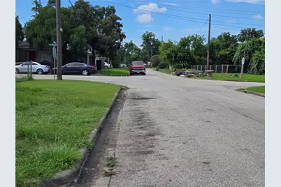 5604 Gano, Houston, TX 77009 - Photo 3