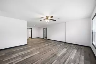 9723 Oldcrest Dr, Stafford, TX 77477 - Photo 7