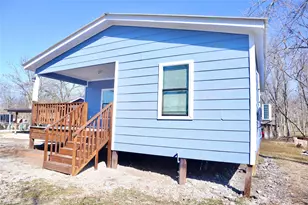 2689 County Rd 32, Angleton, TX 77515 - Photo 15