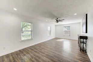 5906 Hilary St, Houston, TX 77026 - Photo 39