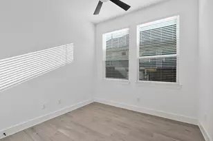 12223 Warbler Dr, Mont Belvieu, TX 77523 - Photo 11