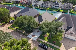 14326 Manorbier Ln, Sugar Land, TX 77498 - Photo 3