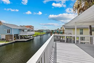 4306 Spanish Main, Jamaica Beach, TX 77554 - Photo 7