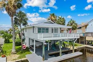 4306 Spanish Main, Jamaica Beach, TX 77554 - Photo 3