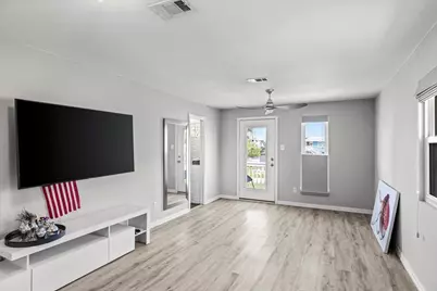 4306 Spanish Main, Jamaica Beach, TX 77554 - Photo 23