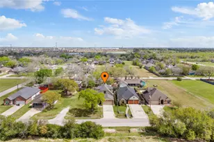 2906 Virginia Ave, League City, TX 77573 - Photo 3