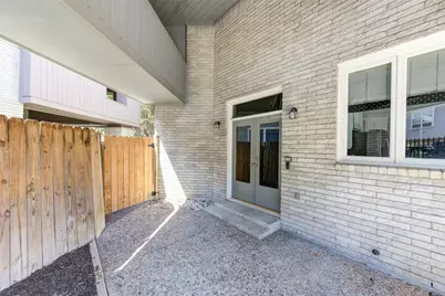 2524 Nantucket Drive #B, Houston, TX 77057 - Photo 3
