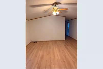 642 Hidden Oaks Drive, Elgin, TX 78621 - Photo 5