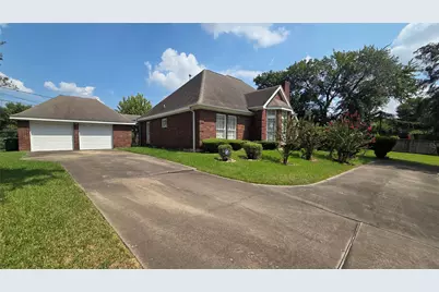 8023 Glen Dell Court, Houston, TX 77061 - Photo 3