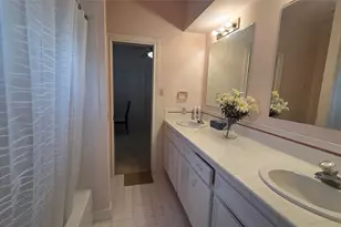 8023 Glen Dell Ct, Houston, TX 77061 - Photo 21