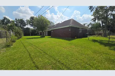 8023 Glen Dell Court, Houston, TX 77061 - Photo 31