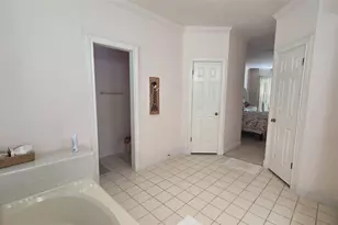 8023 Glen Dell Ct, Houston, TX 77061 - Photo 13