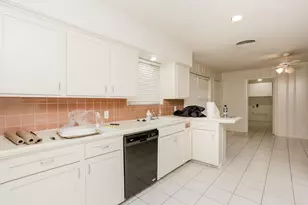 9753 Tappenbeck Dr, Houston, TX 77055 - Photo 29