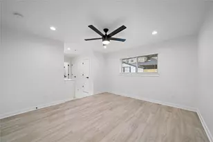 5703 De Milo Dr, Houston, TX 77092 - Photo 13