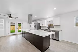 5703 De Milo Dr, Houston, TX 77092 - Photo 7