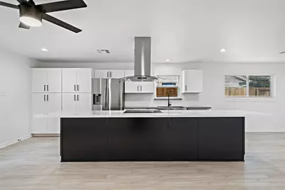 5703 De Milo Drive, Houston, TX 77092 - Photo 9