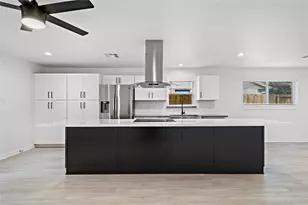 5703 De Milo Dr, Houston, TX 77092 - Photo 9