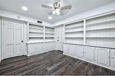 5319 S Braeswood Boulevard, Houston, TX 77096 - Photo 27
