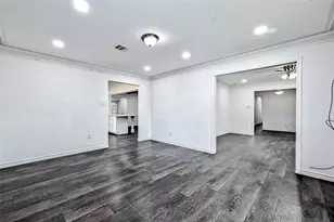 5319 S Braeswood Blvd, Houston, TX 77096 - Photo 11