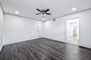 5319 S Braeswood Blvd, Houston, TX 77096 - Photo 29