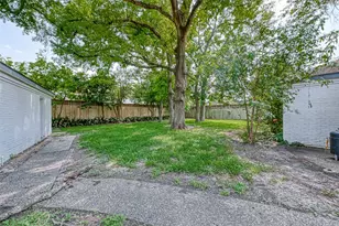 5319 S Braeswood Blvd, Houston, TX 77096 - Photo 45