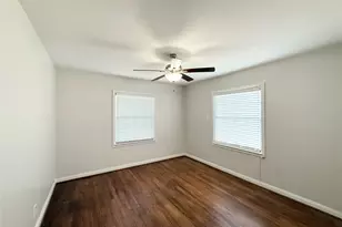 24 Pinedale St, Houston, TX 77006 - Photo 13