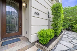 2105 McDuffie St, Houston, TX 77019 - Photo 7