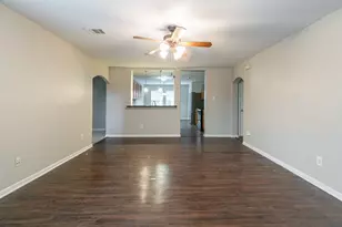 5601 Savannah Woods Ln, Rosharon, TX 77583 - Photo 9