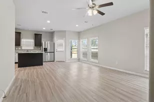 24723 Teton Holw Trl, Houston, TX 77336 - Photo 9