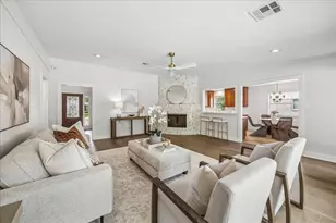 10706 Sugar Hill Dr, Houston, TX 77042 - Photo 9