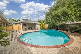 10706 Sugar Hill Dr, Houston, TX 77042 - Photo 23