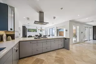 427 W 27th St, Houston, TX 77008 - Photo 9