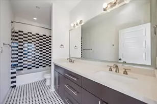 427 W 27th St, Houston, TX 77008 - Photo 23