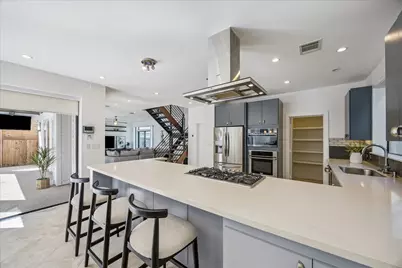 427 W 27th Street, Houston, TX 77008 - Photo 7