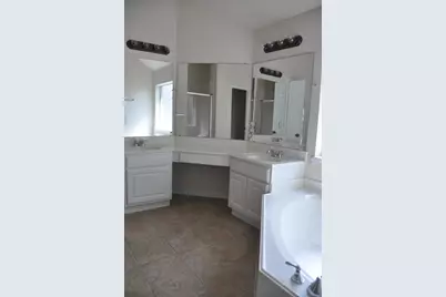 12814 Quail Creek Drive, Pearland, TX 77584 - Photo 21