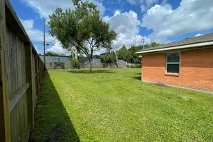 1805 Wycliffe Dr, Houston, TX 77043 - Photo 21