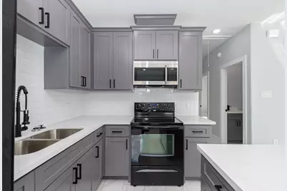 6513 Avenue B #B, Houston, TX 77011 - Photo 11