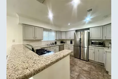 5329 Pagewood Lane, Houston, TX 77056 - Photo 9