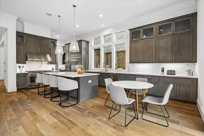 3020 Lake Street, Houston, TX 77098 - Photo 9