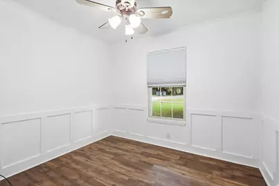 407 Cypress Avenue, Winnie, TX 77665 - Photo 23