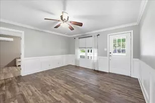 407 Cypress Ave, Winnie, TX 77665 - Photo 5