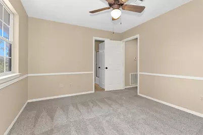 1915 E Lake Drive, Huntsville, TX 77340 - Photo 35