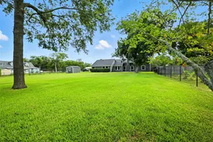 319 S Jamison St, La Porte, TX 77571 - Photo 27